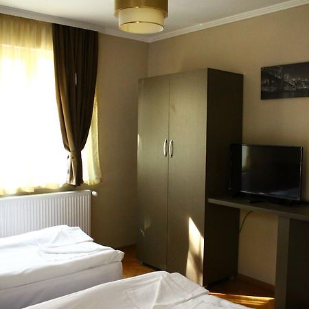 Guest House Central Kurdzhali Bagian luar foto