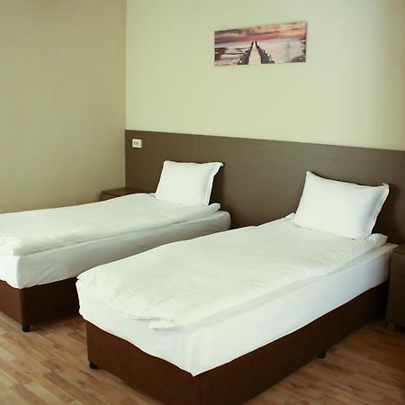 Guest House Central Kurdzhali Bagian luar foto