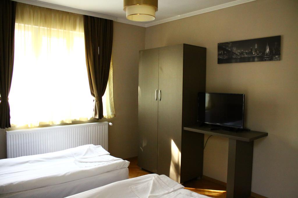 Guest House Central Kurdzhali Bagian luar foto